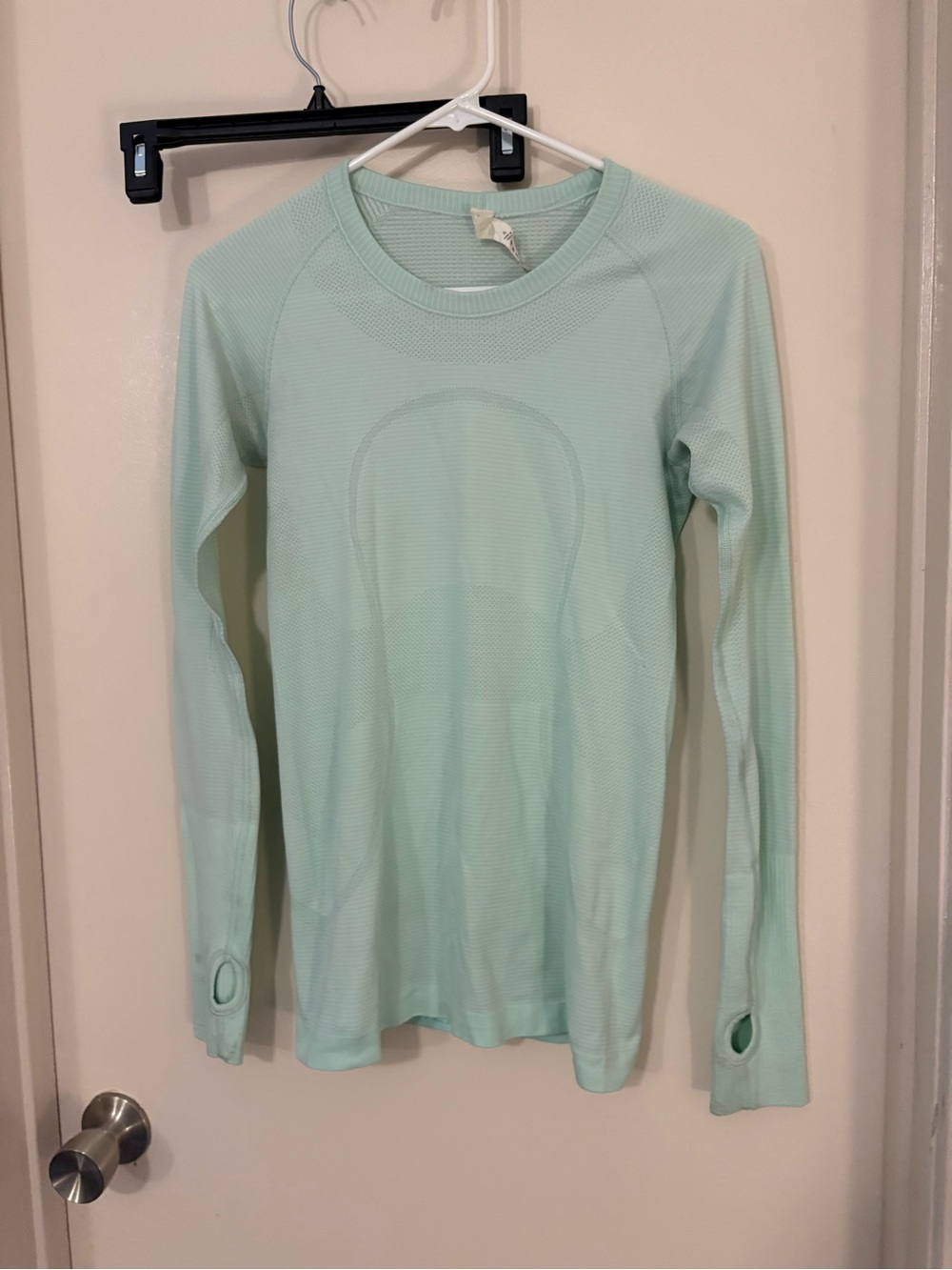 lululemon athletica light mint long sleeve seamless top